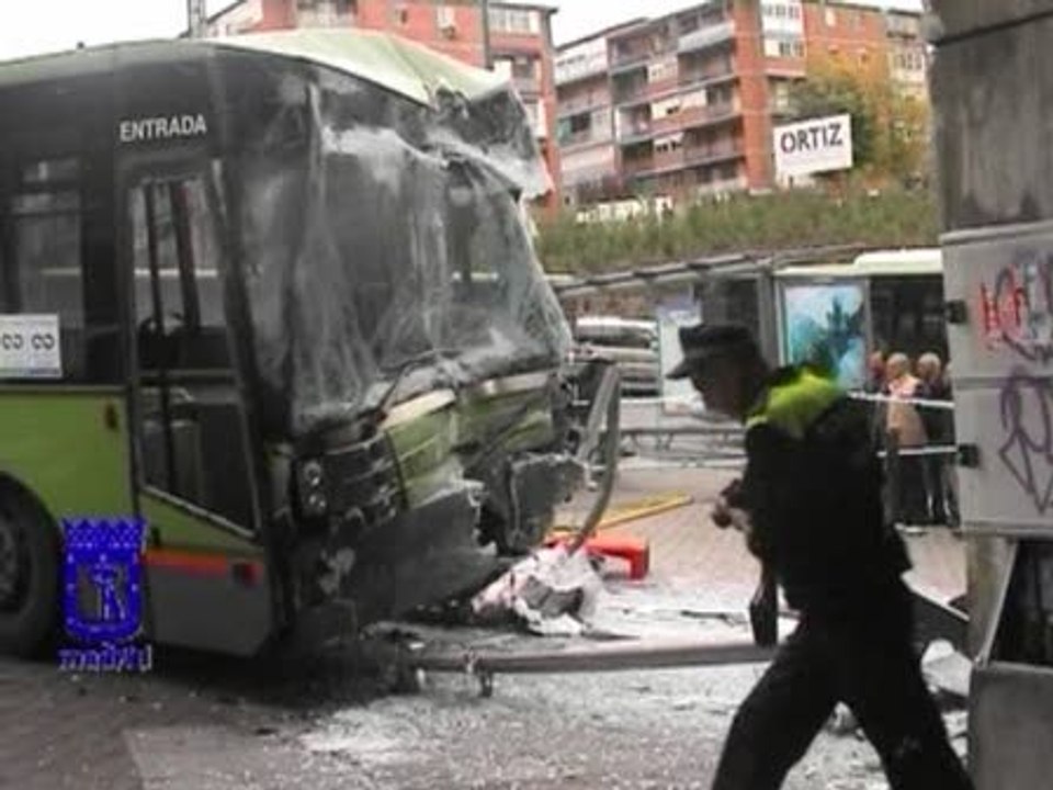 Un autobús arrolla a un hombre en Madrid
