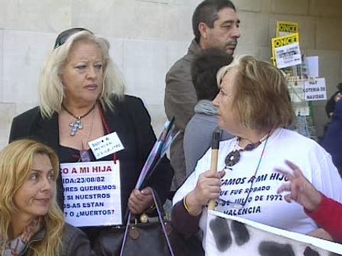 'Niños robados' piden que no se archiven denuncias