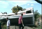 Ocho muertos en el choque de un autobús escolar contra un tren de mercancías en Argentina