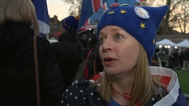 Comment les Britanniques réagissent-ils à la démission annoncée de Theresa May ?