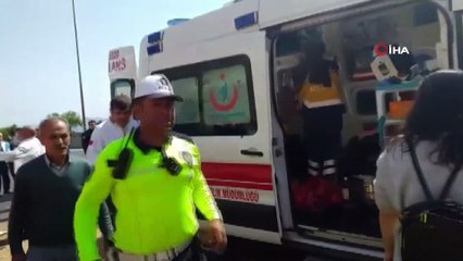 Gaziantep'te yolcu otobüsü buğday yüklü tıra çarptı: 20 yaralı