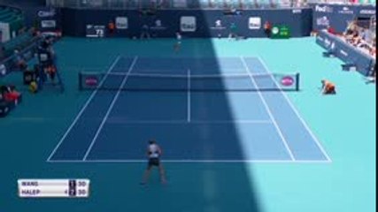 تنس: بطولة ميامي: هاليب تتطيح بوانغ 6-4 و7-5