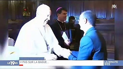 Buzz : Quand le Pape refuse les "baisers" des fidèles, ça amuse beaucoup les internautes !