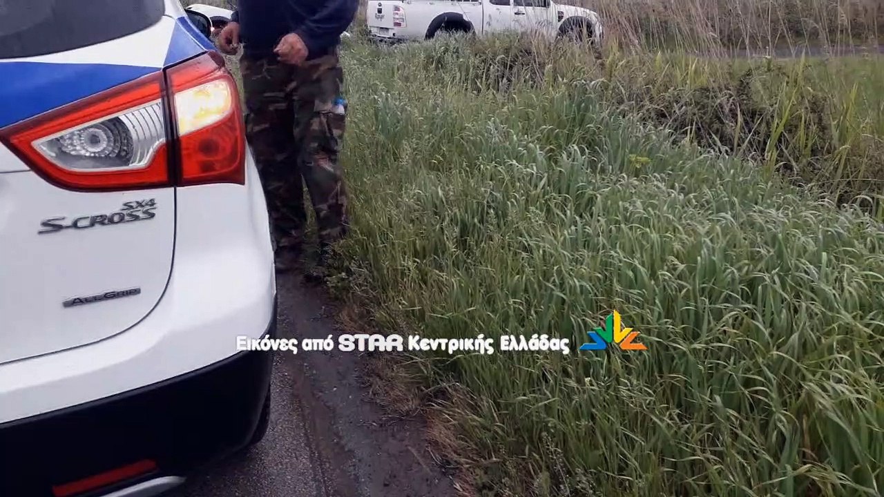 Αγροτικό όχημα στο ποτάμι μετά από τροχαίο. Ένα...
