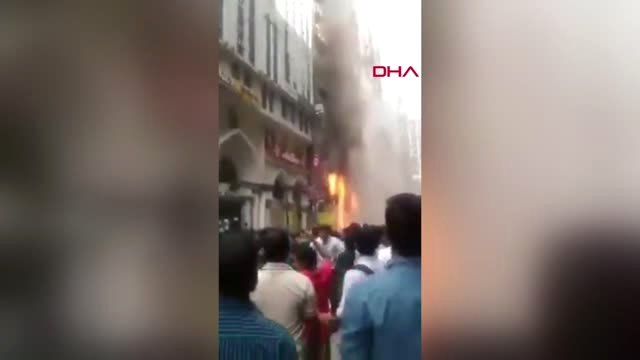 Dha Dış ? Bangladeş'te 19 Katlı Binada Yangın