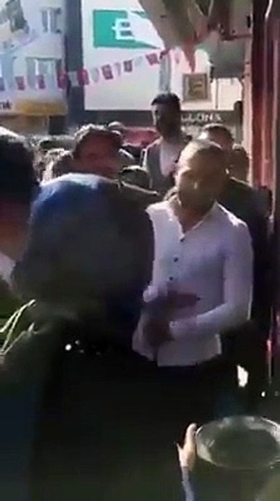 AKP Genel Başkan Yardımcısı'ndan işsiz gence: Boş boş gezme ya
