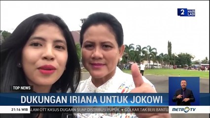 Iriana Tampil Cantik Kenakan Syal Berlambang 01