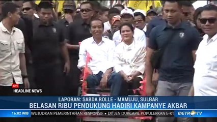 Kampanye di Mamuju, Jokowi Diarak Naik Becak