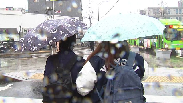 [날씨] 맑고 포근, 공기 깨끗...주말 비·눈에 강풍 / YTN
