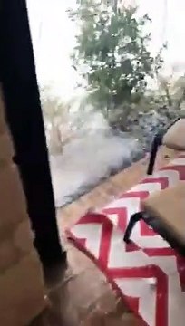 Cette tempête de grêle emporte tout sur son passage !