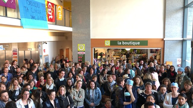 Assemblée générale pour la grève à la clinique