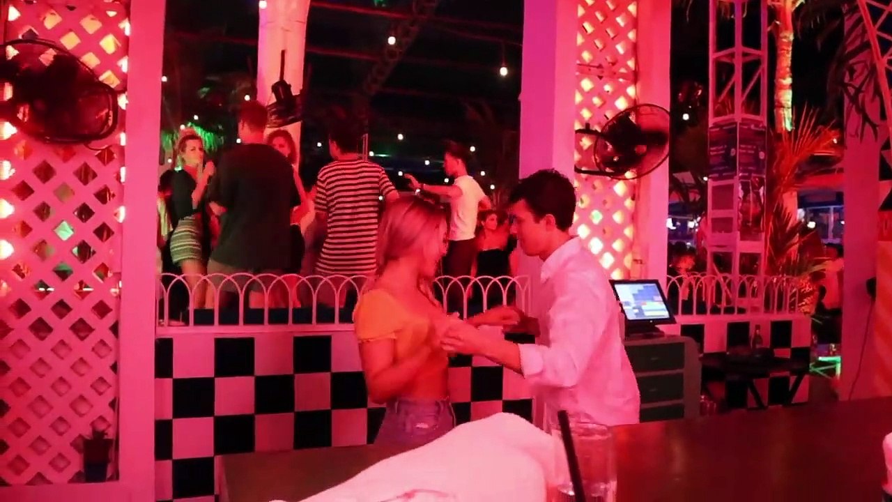 WE'RE BACK IN BALI VLOG! (Adventures, Getting sick, Friends, Party)