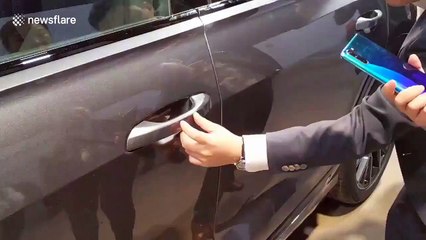 "You're not holding it right!" New €100,000 car has trouble unlocking using smartphone