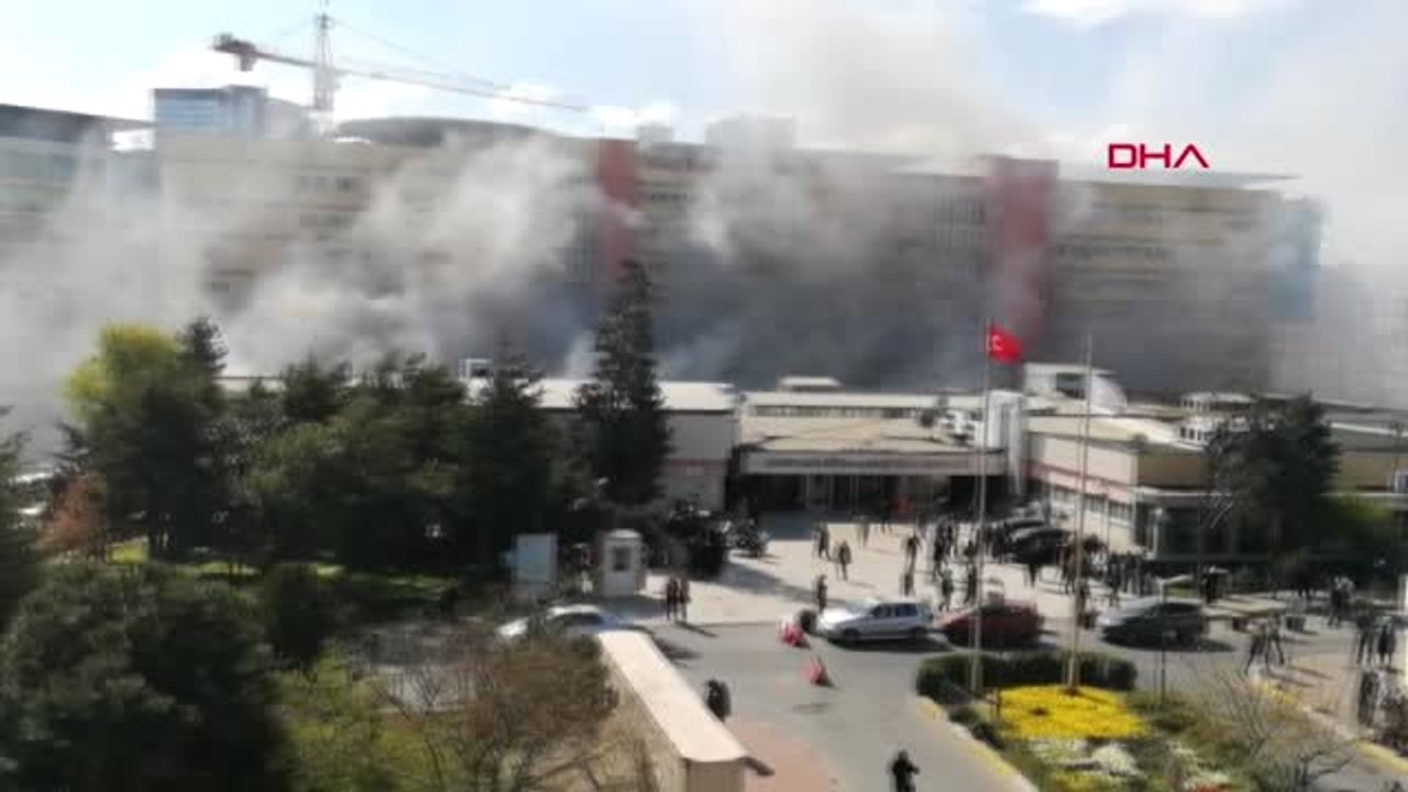 Okmeydanı Eğitim ve Araştırma Hastanesi Bahçesinde Yangın -3-