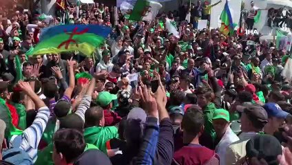 - Cezayir’de halk sokaklarda- Eylemciler Bouteflika’ya istifa çağrısını yeniledi
