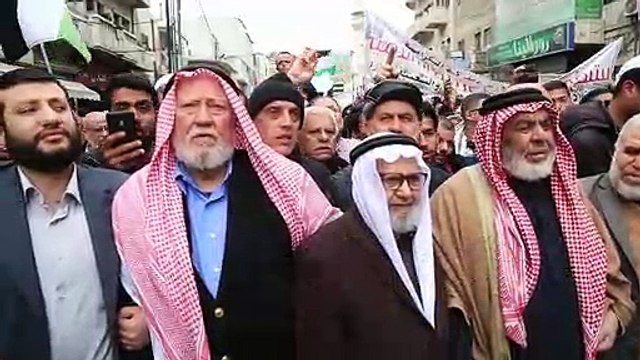 الآلاف يتظاهرون في عمان تضامنا مع الفلسطينيين هاتفين القدس عاصمة فلسطين