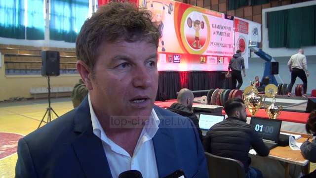 Kampionati i peshëngritjes; Në Elbasan garojnë talentet e reja