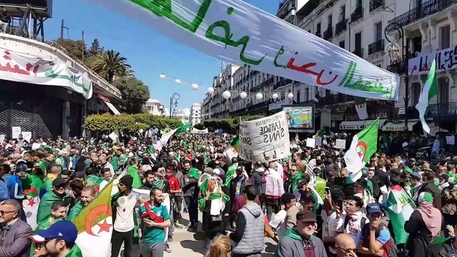Cezayir'de Buteflika karşıtı gösteriler sürüyor (2) - CEZAYİR