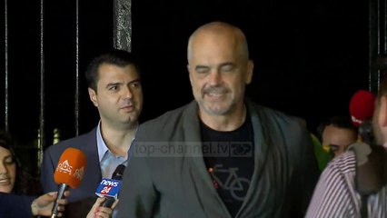 Zhvillimet në Tiranë, Rama e Basha flasin nga jashtë vendit