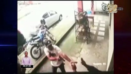 Guardia de seguridad evita un robo enfrentadose a bala con los delincuentes