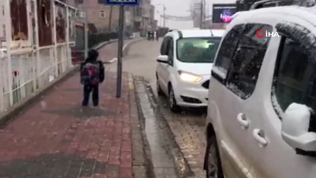 Uludere ve Beytüşşebap ilçeleri, kar yağışı nedeni ile beyaza büründü