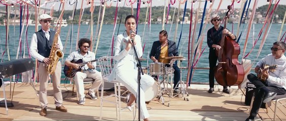 Bergüzar Korel - Kaç Yıl Geçti Aradan