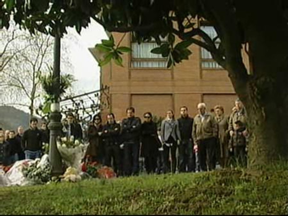 Los familiares de Uría vuelven a concentrarse