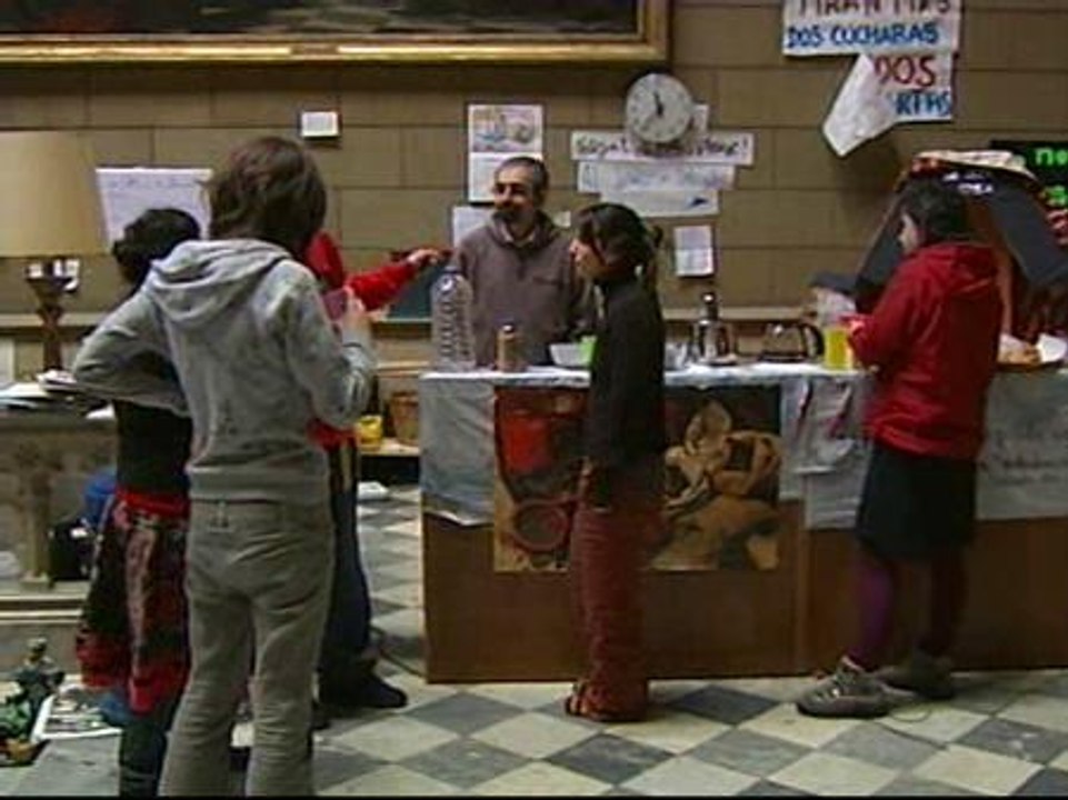 Unos 70 estudiantes celebran la Navidad encerrados en la universidad