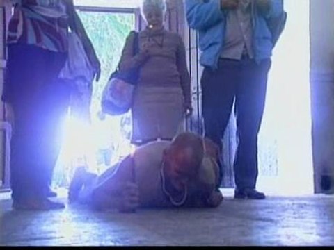 Los cubanos cumplen sus penitencias en San Lázaro