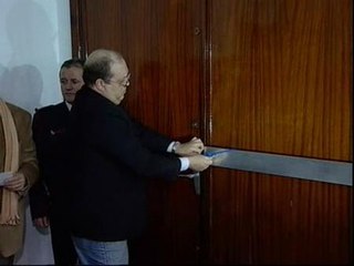Los premios duermen bajo llave en el salón de loterías