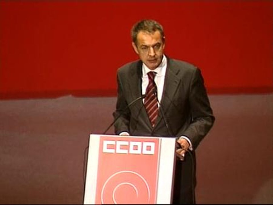 Zapatero asegura que el Gobierno no recortará los derechos de los trabajadores