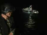 Soldados daneses hunden un barco pirata somalí