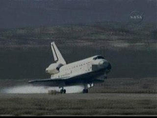 El Endeavour regresa a la Tierra