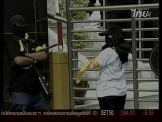 La oposición toma el aeropuerto de Bangkok