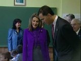 Los Príncipes de Asturias visitan el antiguo colegio de Doña Letizia