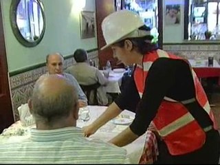 "¿Qué menú quieren: el de Rajoy o el de Zapatero?"