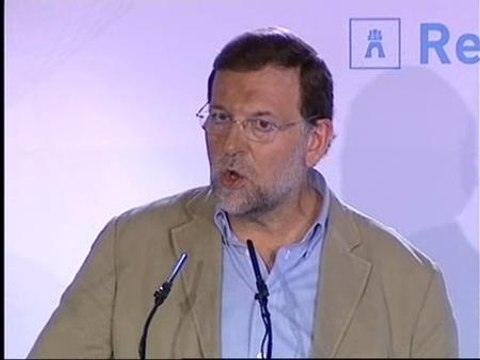 Rajoy asegura que los presupuestos apoyados por el PNV y el BNG a cambio de migajas no ayudarán a la crisis