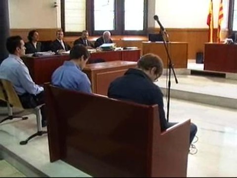 La queríamos echar del cajero porque olía mal