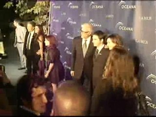 Download Video: Bill Clinton y Sting reúnen a las estrellas de Hollywood para salvar el planeta