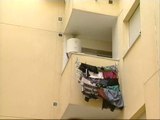 Una joven permanece grave tras caer desde un tercer piso al ser agredida en Almería