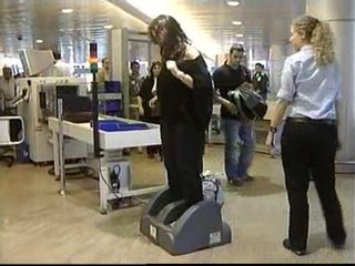 Israel instala un escáner para pies en el aeropuerto