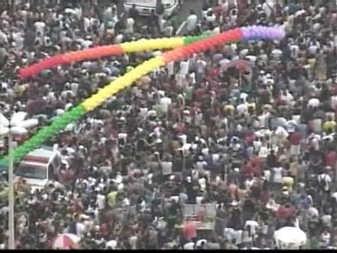 Cientos de miles de homosexuales participan en el desfile del Orgullo Gay en Brasil