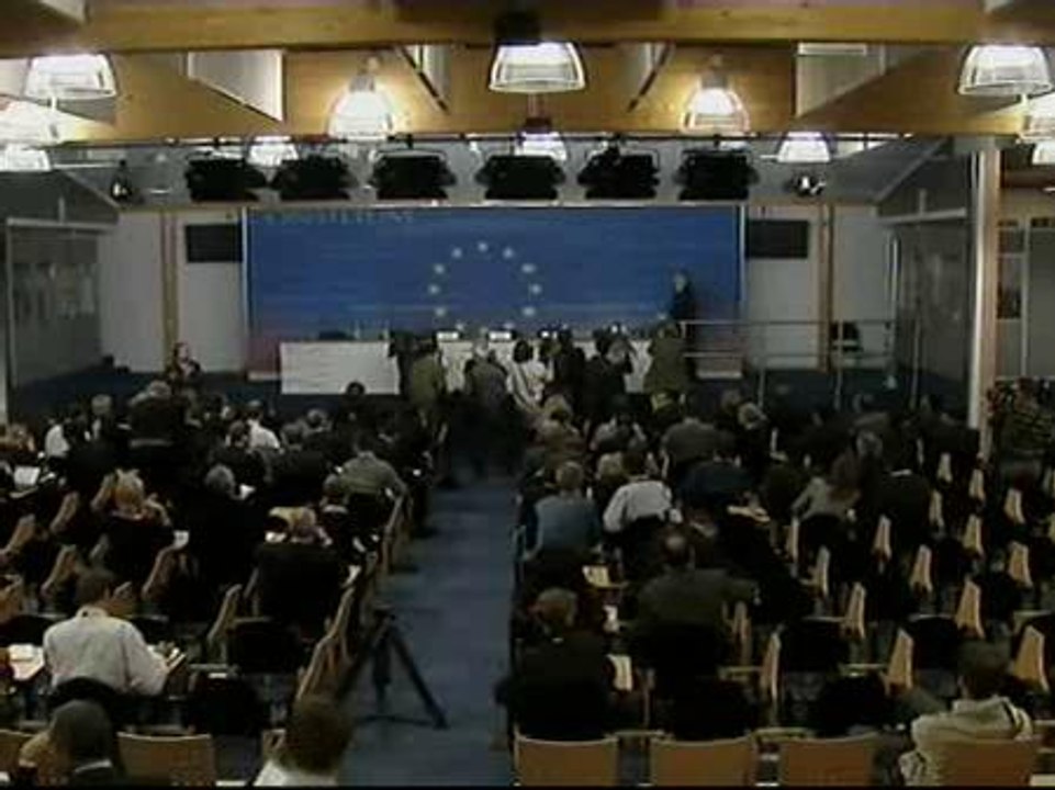 Ministros de la eurozona, juntos contra la quiebra