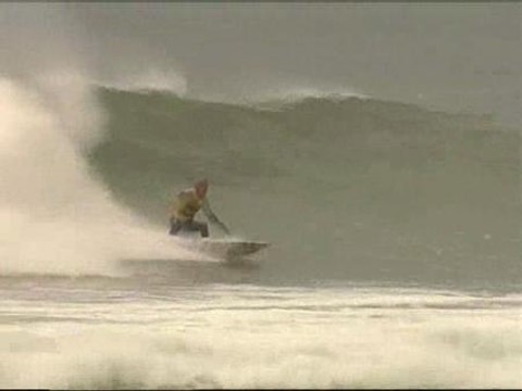 Kelly Slater gana en Mundaka su noveno título mundial