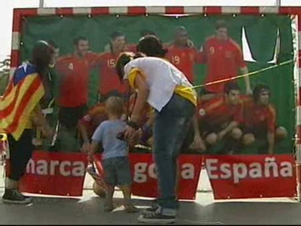 La Plataforma Proselecciones Catalanas pone en marcha la campaña "Marca un gol a España"