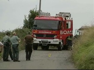 Скачать видео: Una joven de 20 años fallece en Gijón tras explotar un tractor con cohetes