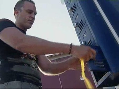 Taquillas en las playas de Barcelona para evitar robos