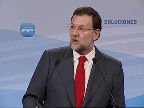 Rajoy- sobre Zapatero-: Lleva un año ocultando la realidad y hoy la realidad le ha dejado noqueado
