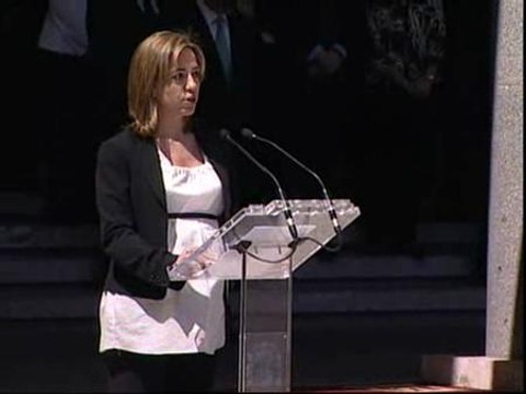 Chacón restringe el acceso a páginas web deportivas y de ocio en el Ministerio de Defensa