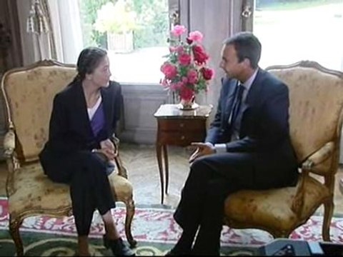 Zapatero se reúne con Ingrid Betancourt en París